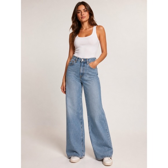 Levi's Denim - Levi's Women's 25 X 32 Ribcage Wide Leg Bell Flare Jeans Blue Denim Red tab